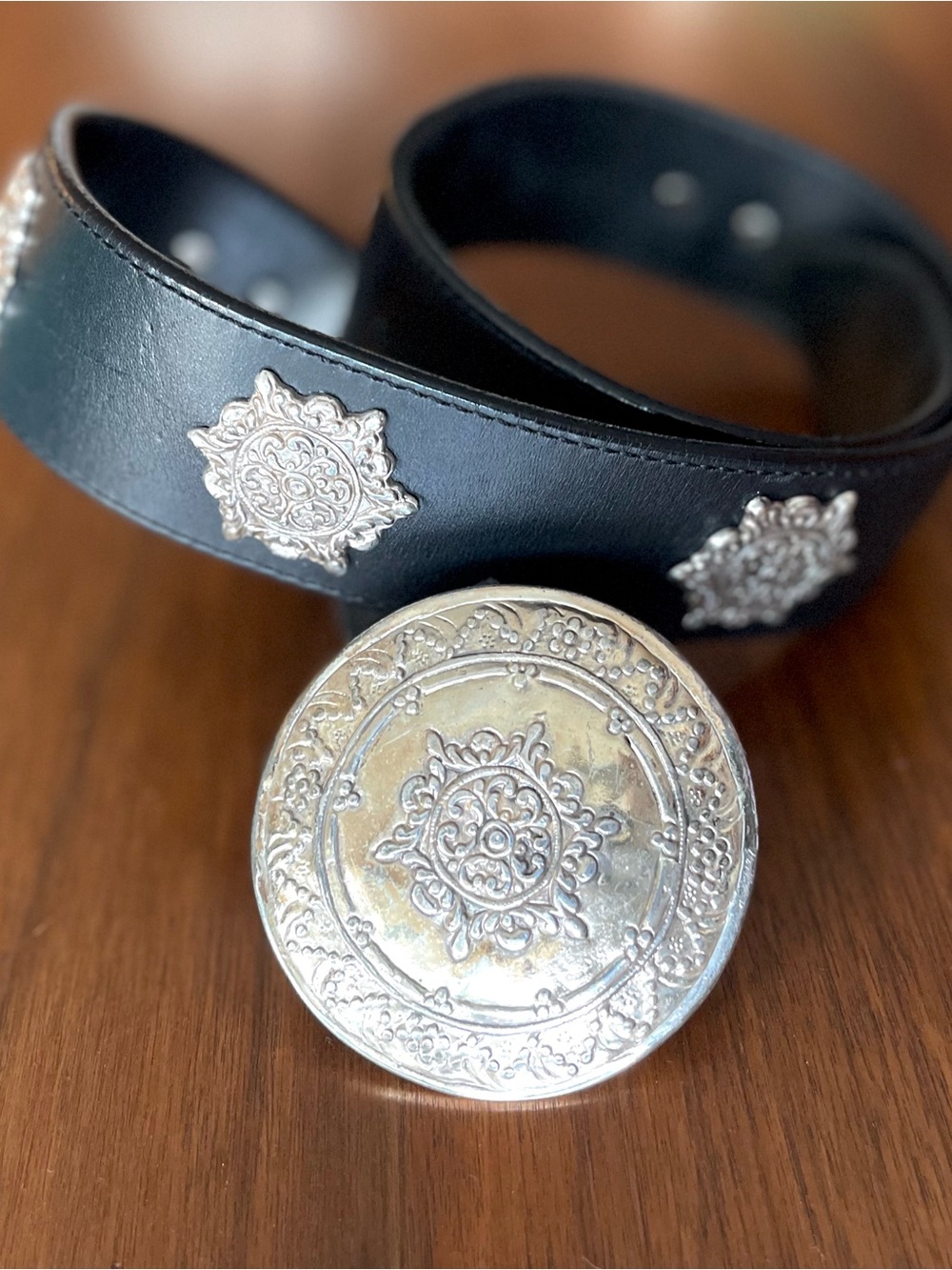 Vintage Women’s 1993 Brighton Black Leather Belt with Medallion Buckle Size M